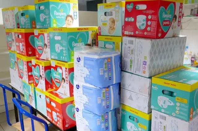 Stock de couches pour bébés